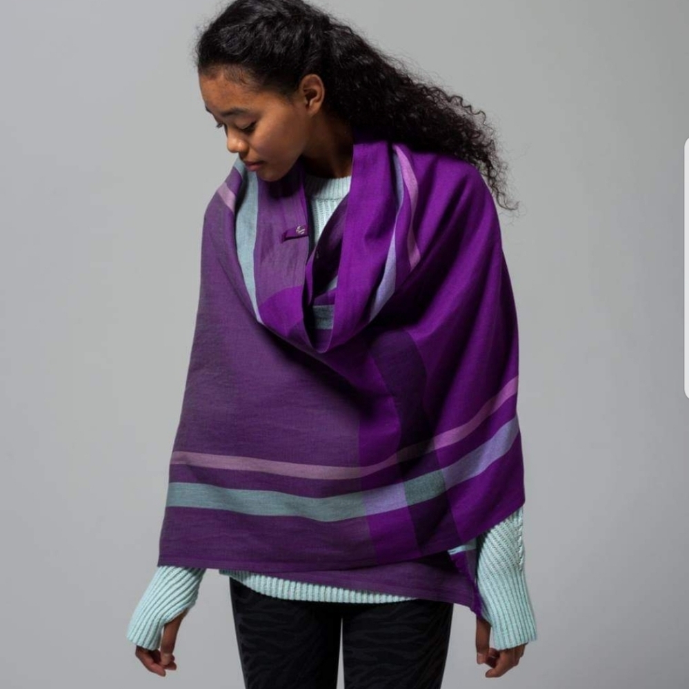 Ivivva scarf - Picture 2 of 5